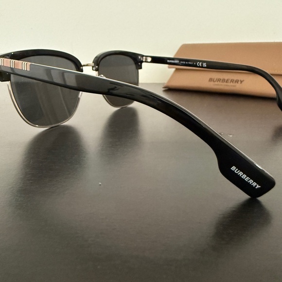 Burberry - 55mm Browline Sunglasses - Picture 6 of 8